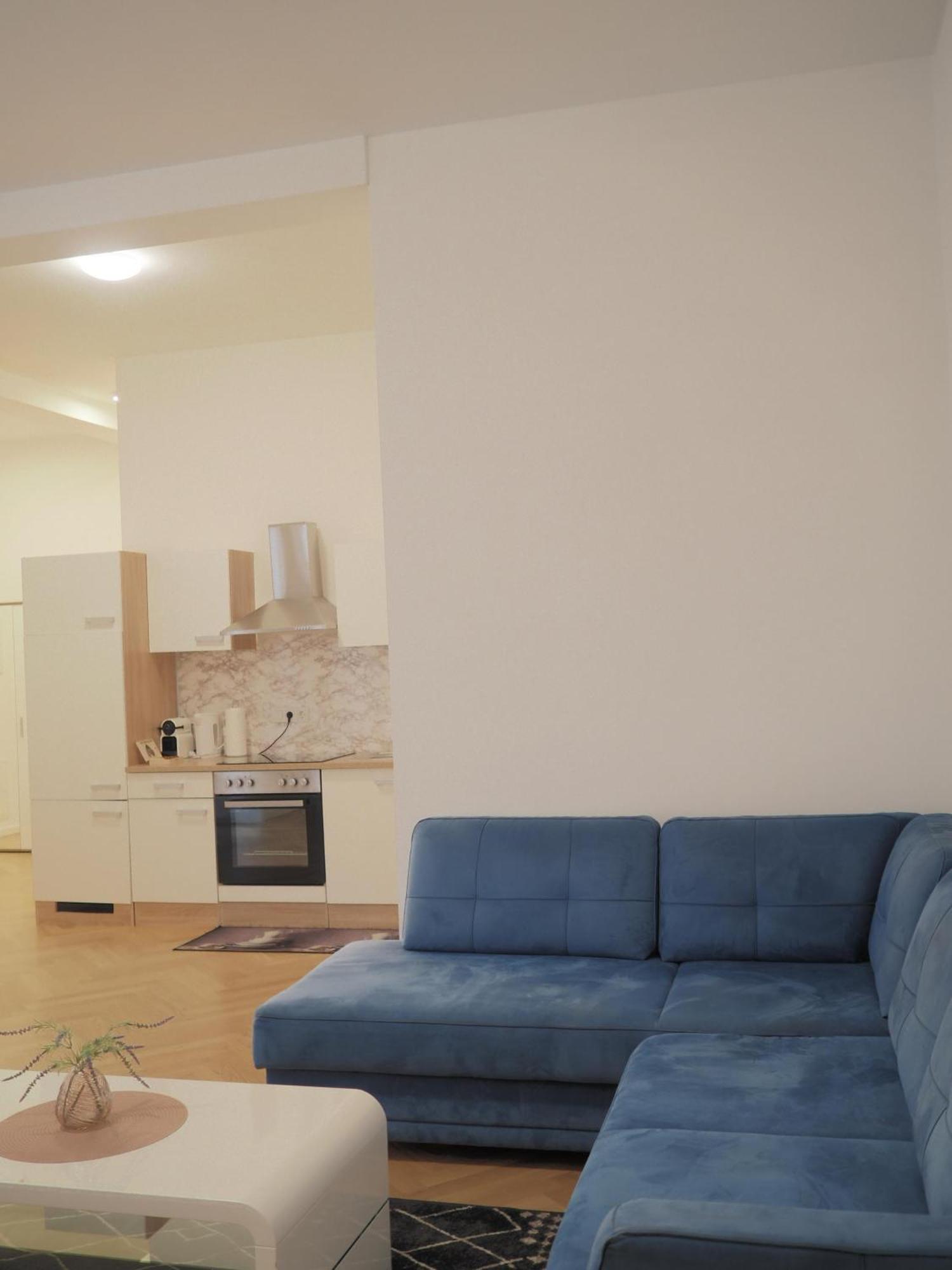 Home Sweet Home - Vienna Central Luaran gambar