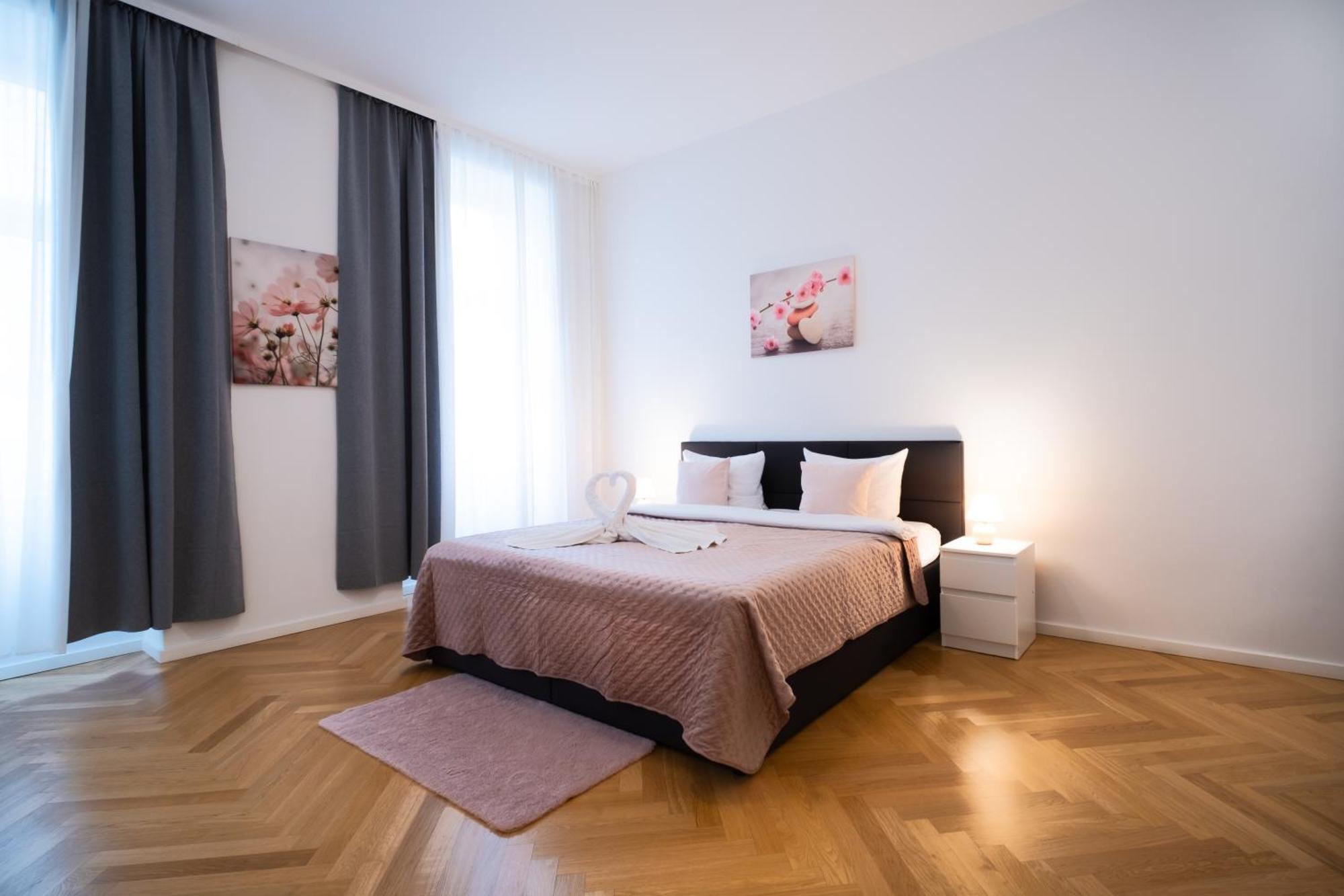 Home Sweet Home - Vienna Central Luaran gambar