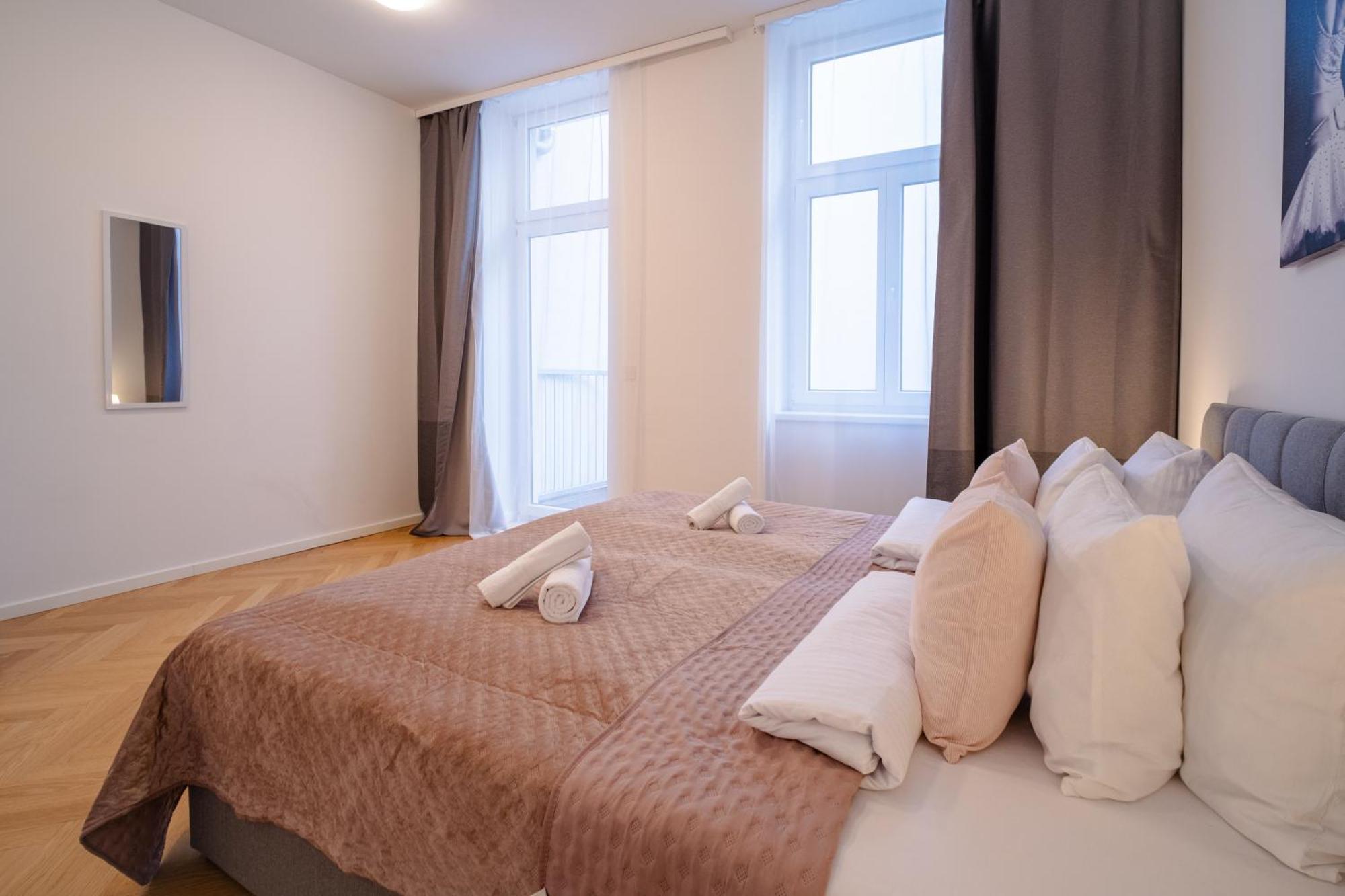Home Sweet Home - Vienna Central Luaran gambar