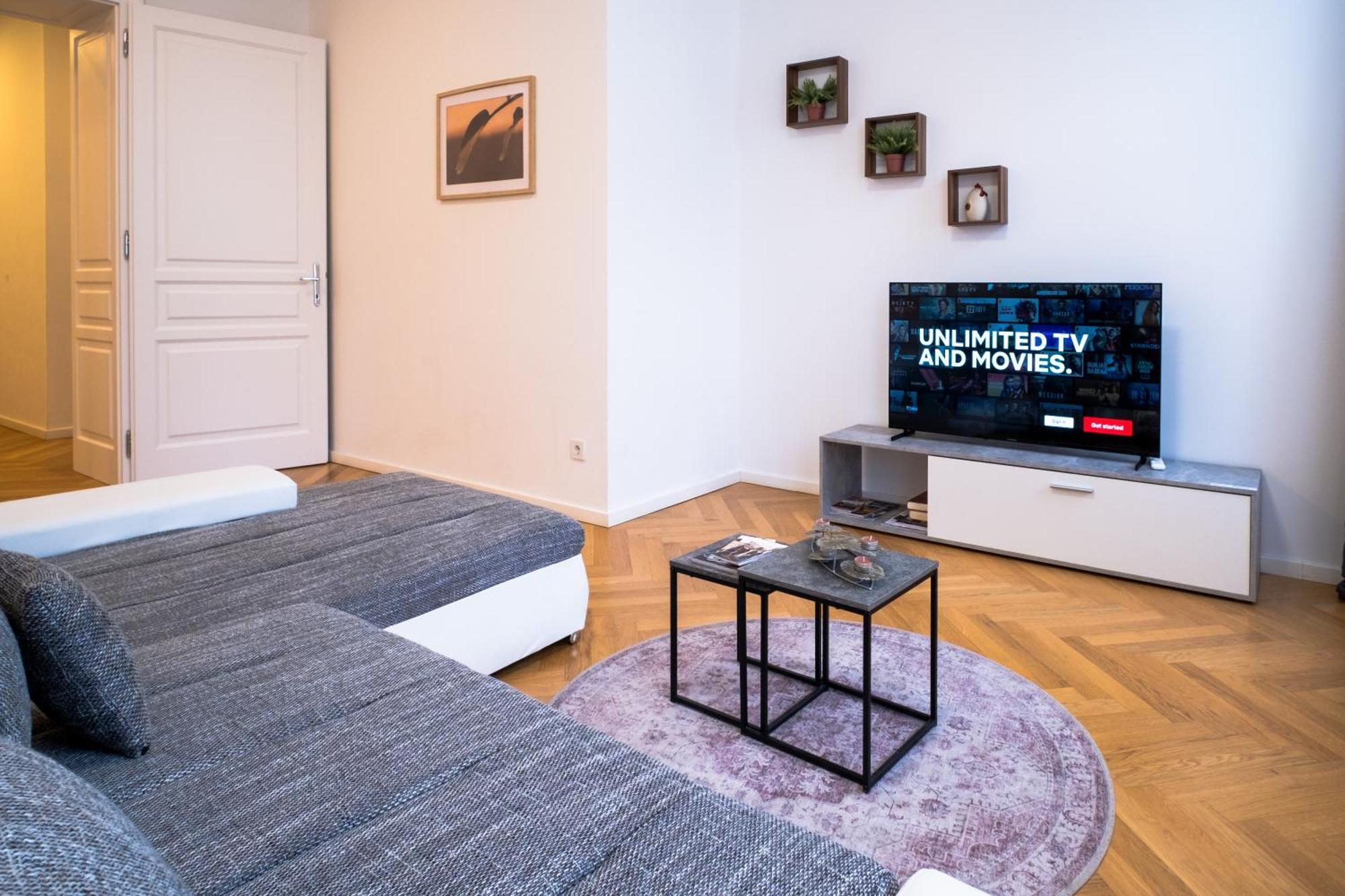 Home Sweet Home - Vienna Central Luaran gambar